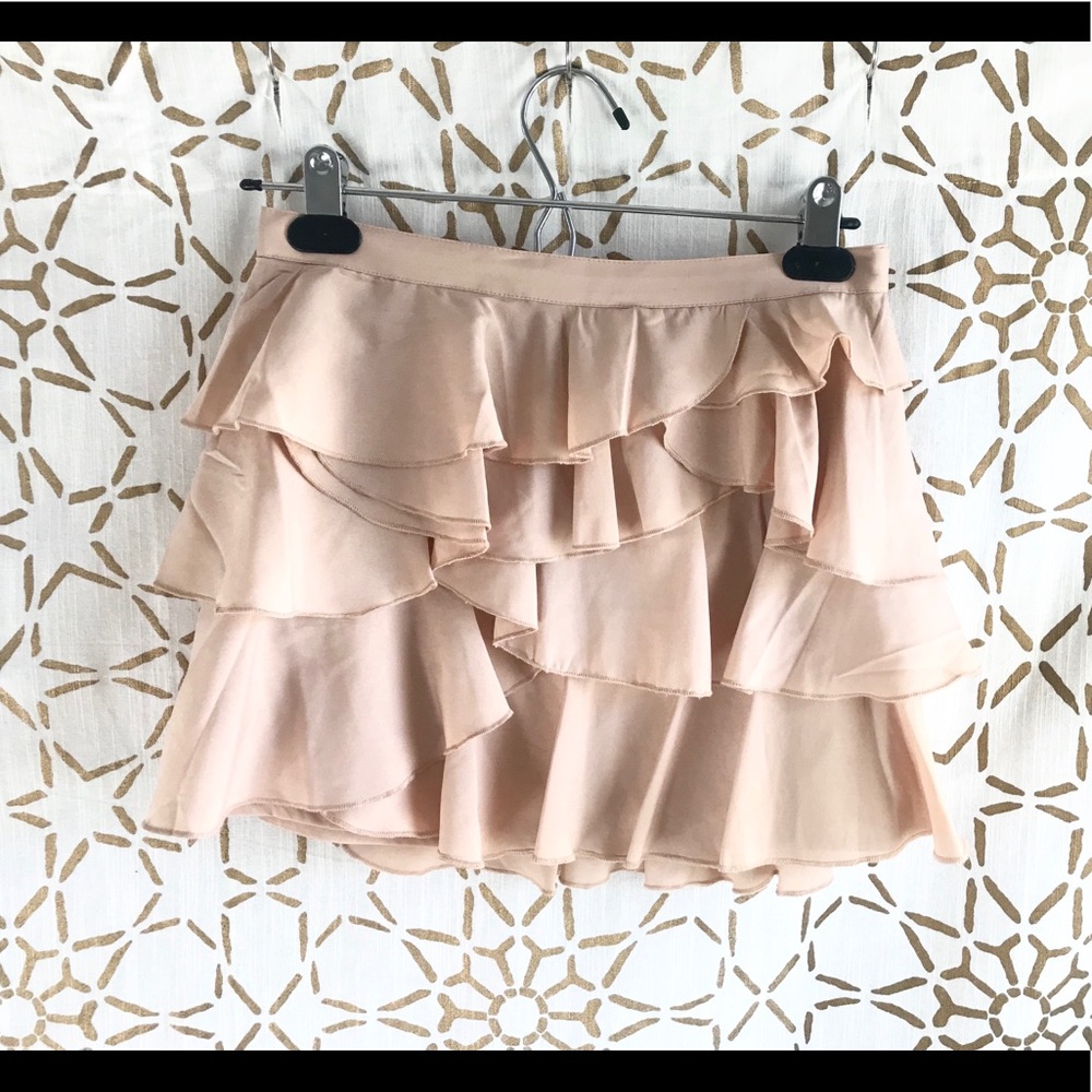 NWT High waisted ruffle skirt mini